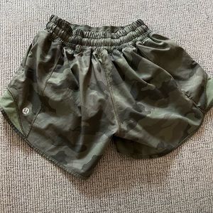 Lululemon Hotty Hot shorts size 2